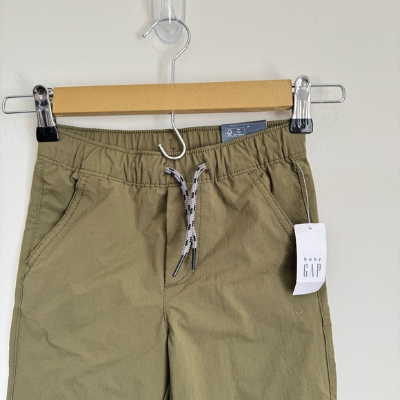 Baby Gap 5 Years Old Boy Pull On Olive Pants Elastic Waist Drawstring  NWT - Picture 3 of 6